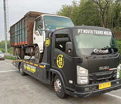 Derek Towing Sragen